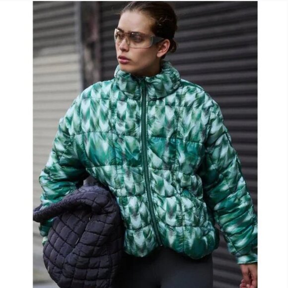 NWT Free People Movement Scrunchy Glossy Pippa Packable Puffer Jacket Green - Picture 1 of 16